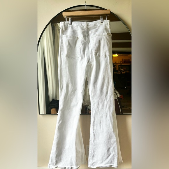 7 for all mankind | Mega Flare Jean in Clean white | size 30 - Picture 8 of 11